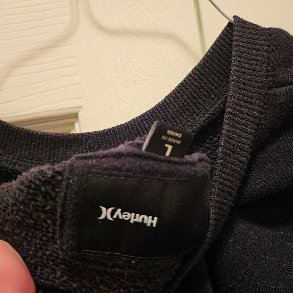 HURLEY MEN'S BLACK PULL-OVER SWEATSHIRT W/SHADOW LOGO Size Large - Picture 3 of 5